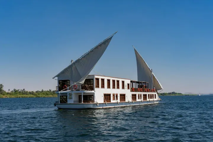 Farida: crucero por el Nilo