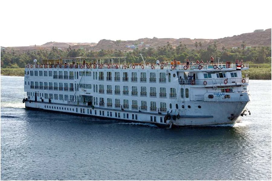 Nile Quest: crucero por el Nilo