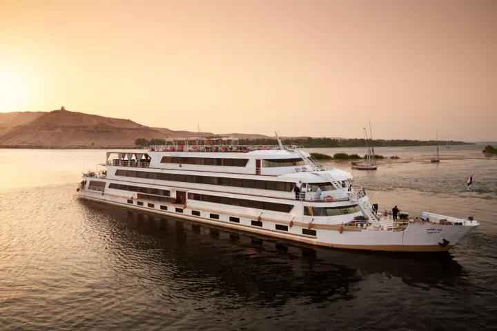 Sanctuary Nile Adventurer: crucero por el Nilo