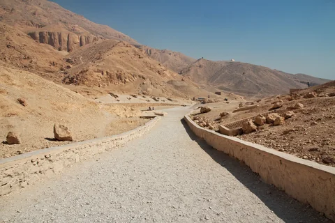 Valley of the Kings vs Valley of the Queens: What's the Difference
