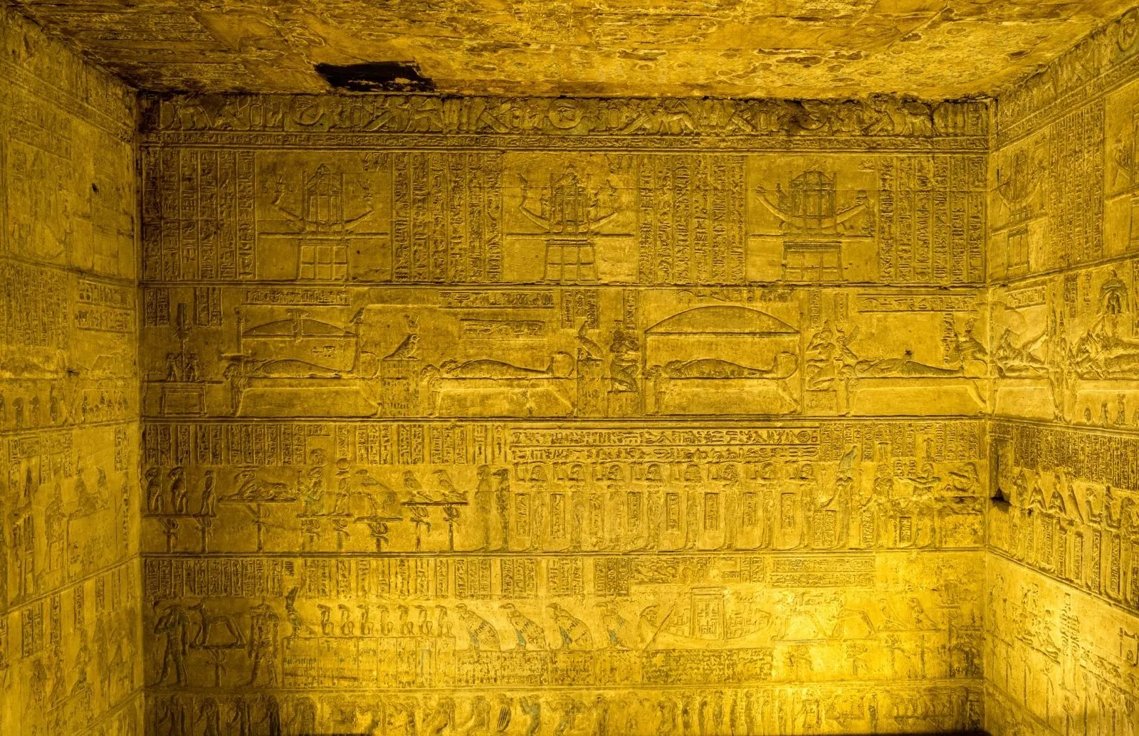 Excursión de Día Completo a Dendera y Abidos