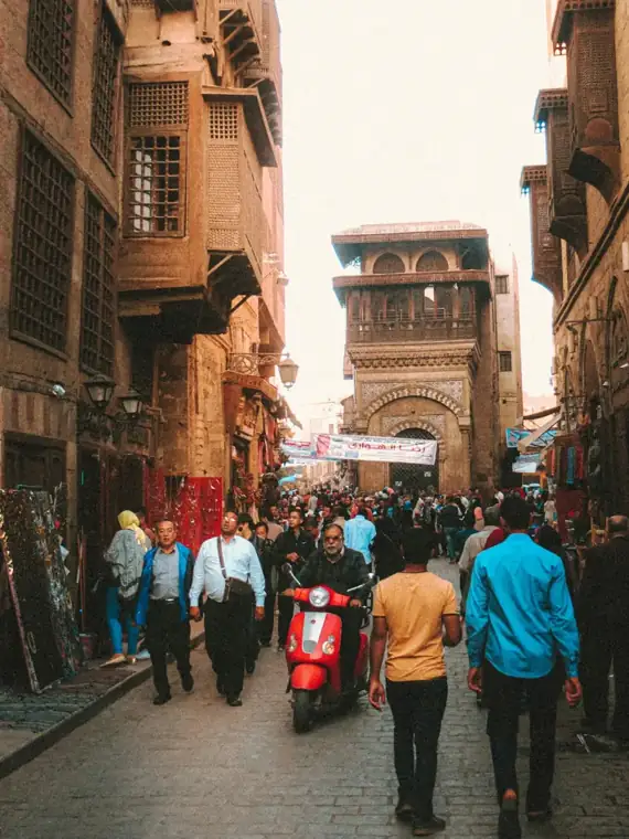 Exploración Atemporal de Alejandría y El Cairo