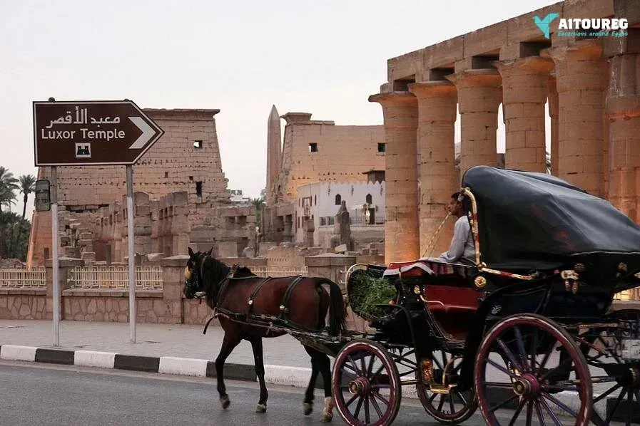 Visita nocturna por la ciudad de Luxor